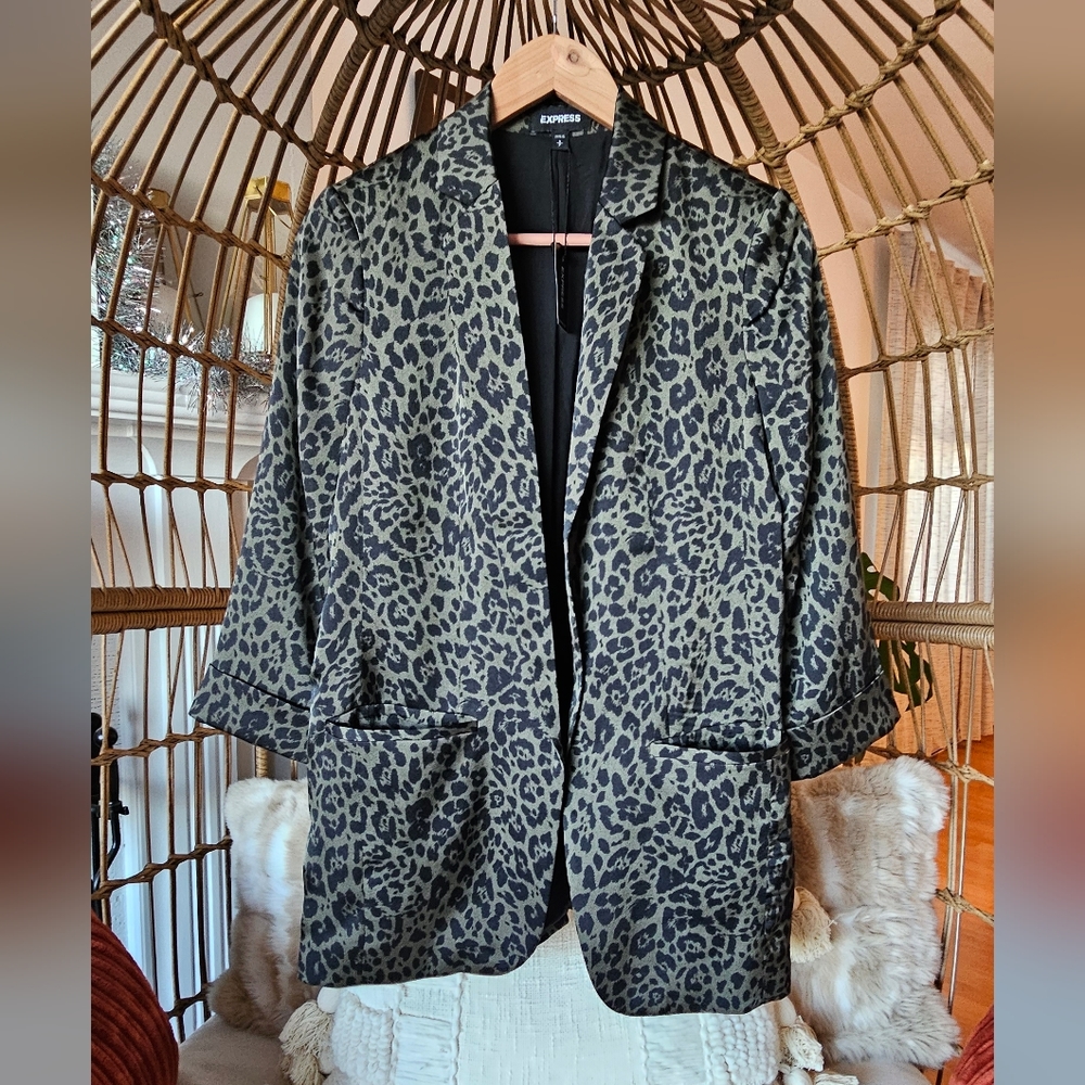 Express - Satin Leopard Print Blazer